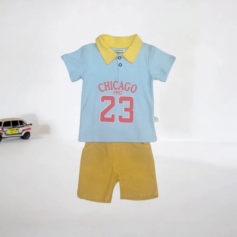 Blue Chicago print t-shirt with shorts